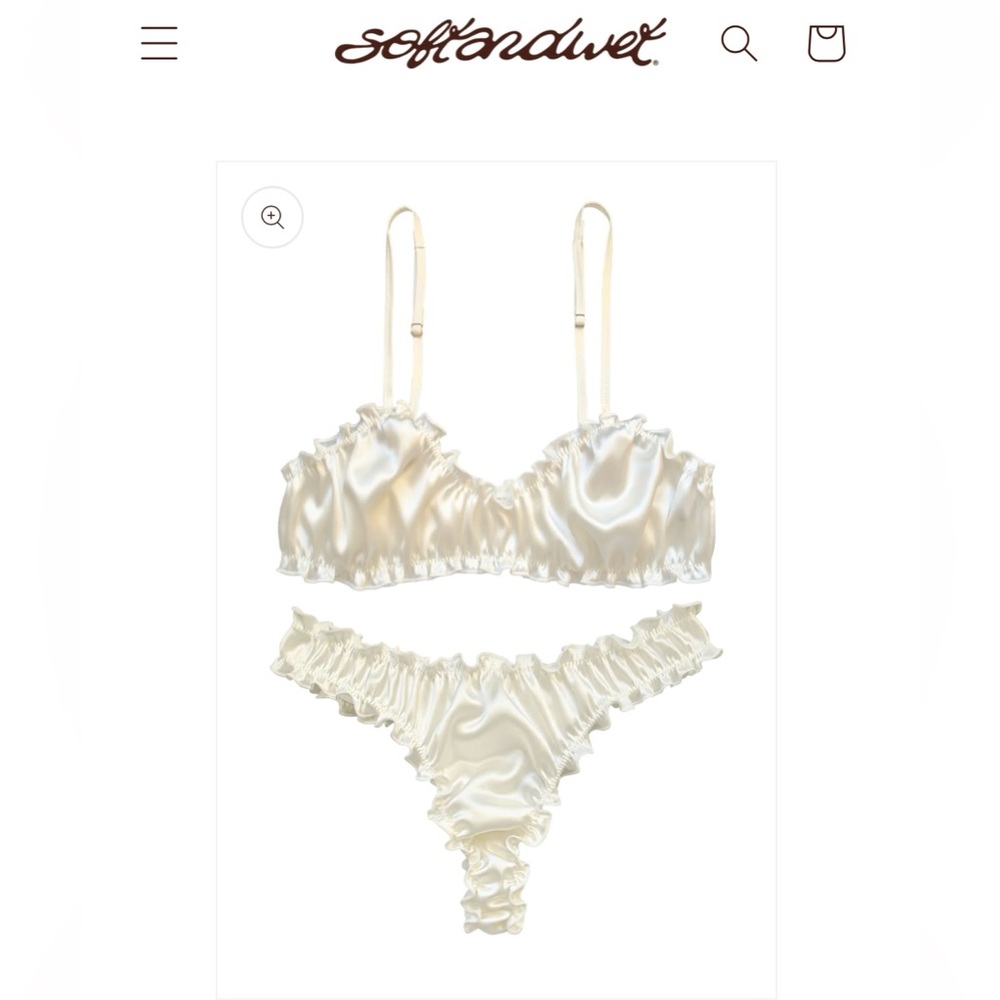 NWT Softandwet Lattemiele Silk Frilled Bra & Thong Sz S